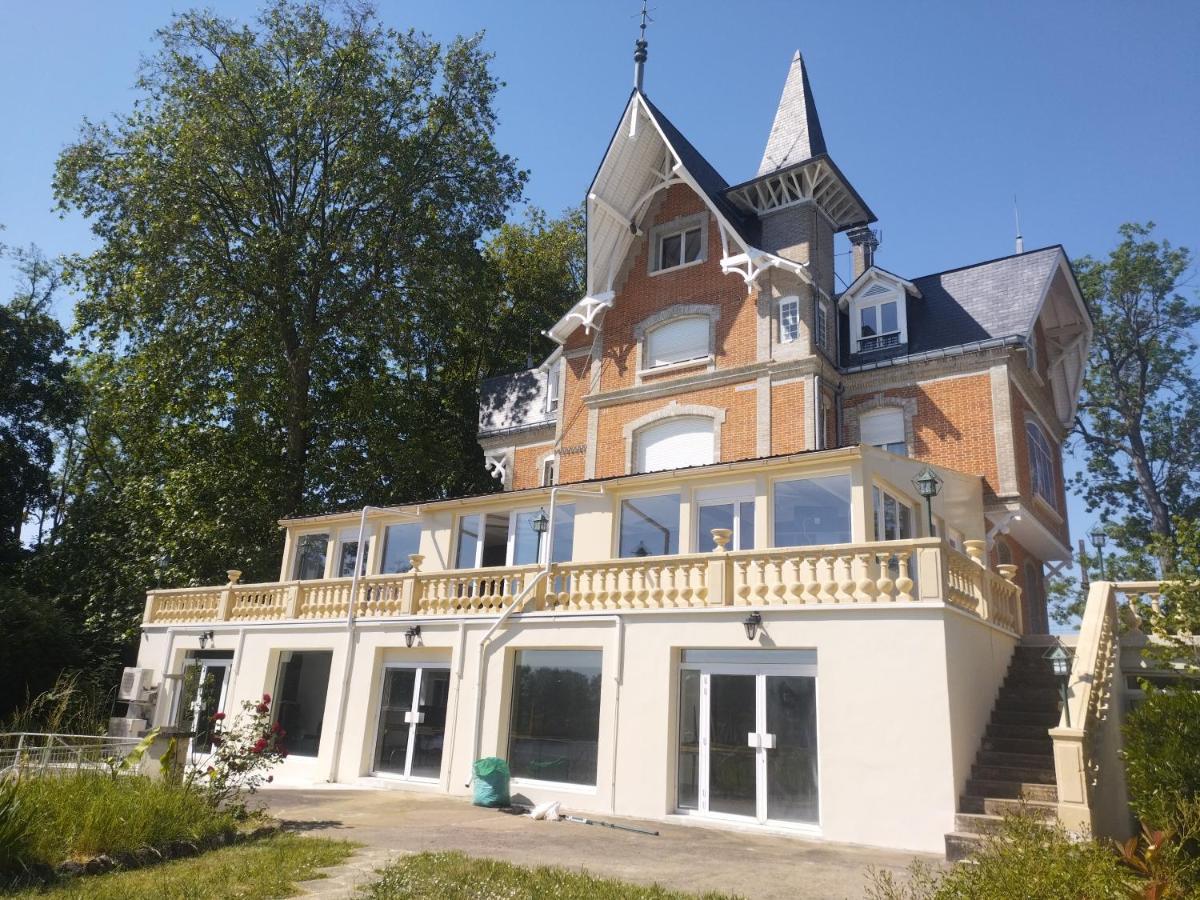 Chambre Au Manoir De L'Onde, Au Bord De L'Yonne, Pres De Sens Villeperrot Luaran gambar