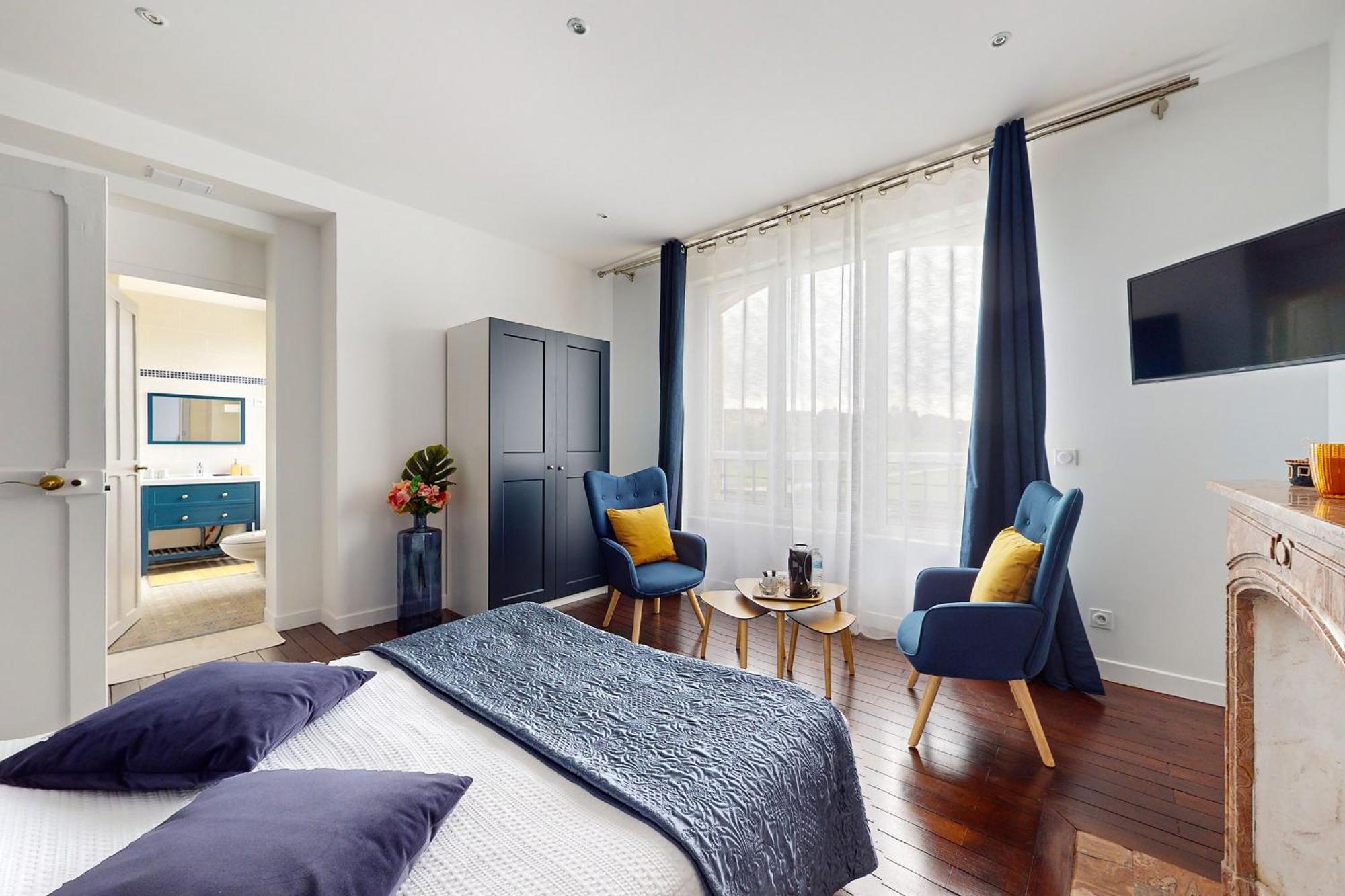 Chambre Au Manoir De L'Onde, Au Bord De L'Yonne, Pres De Sens Villeperrot Luaran gambar