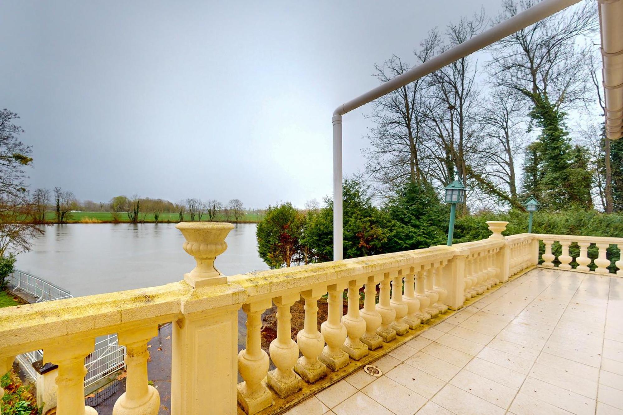 Chambre Au Manoir De L'Onde, Au Bord De L'Yonne, Pres De Sens Villeperrot Luaran gambar